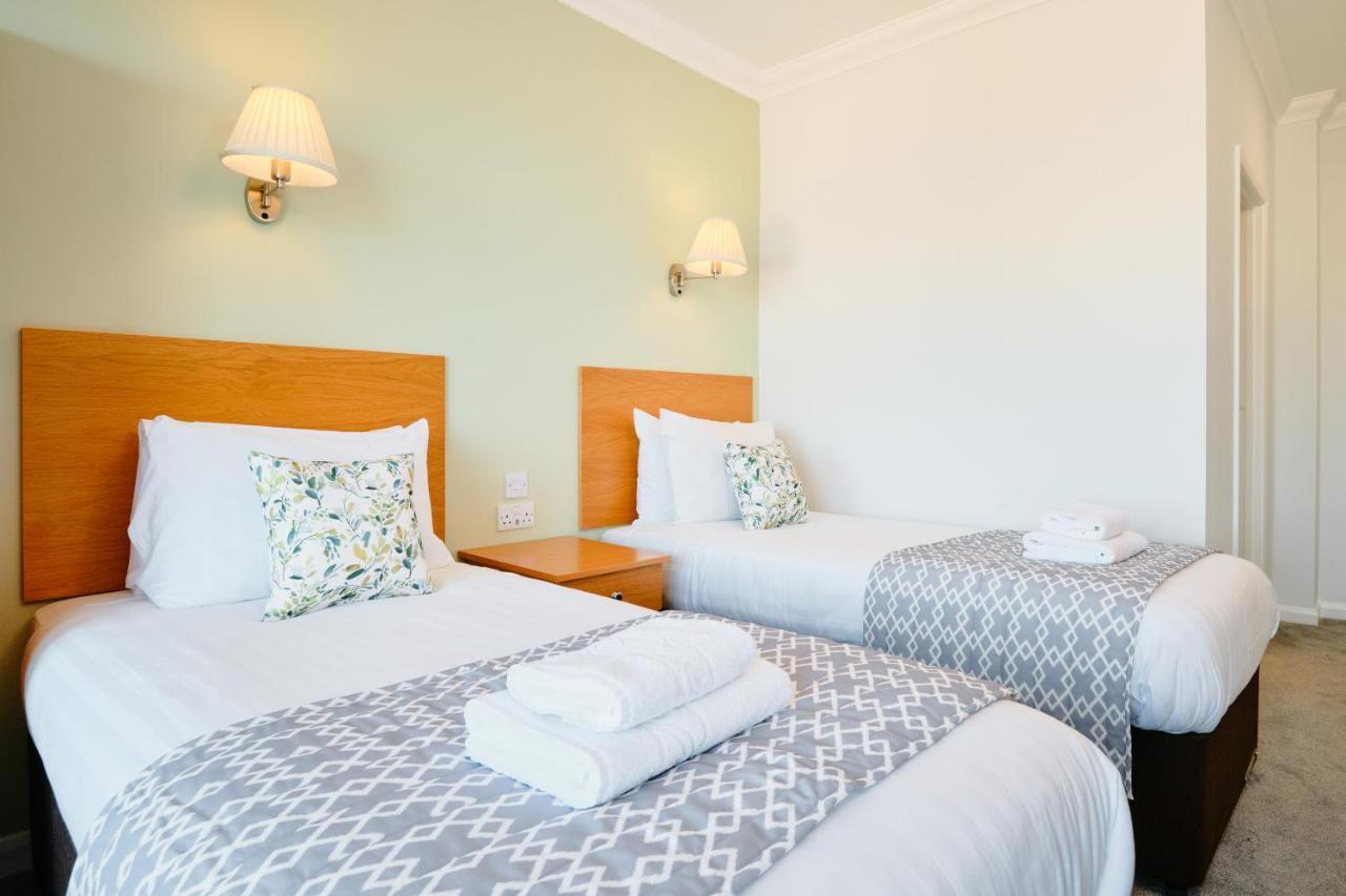 The Kilbirnie Hotel New Quay Exteriör bild