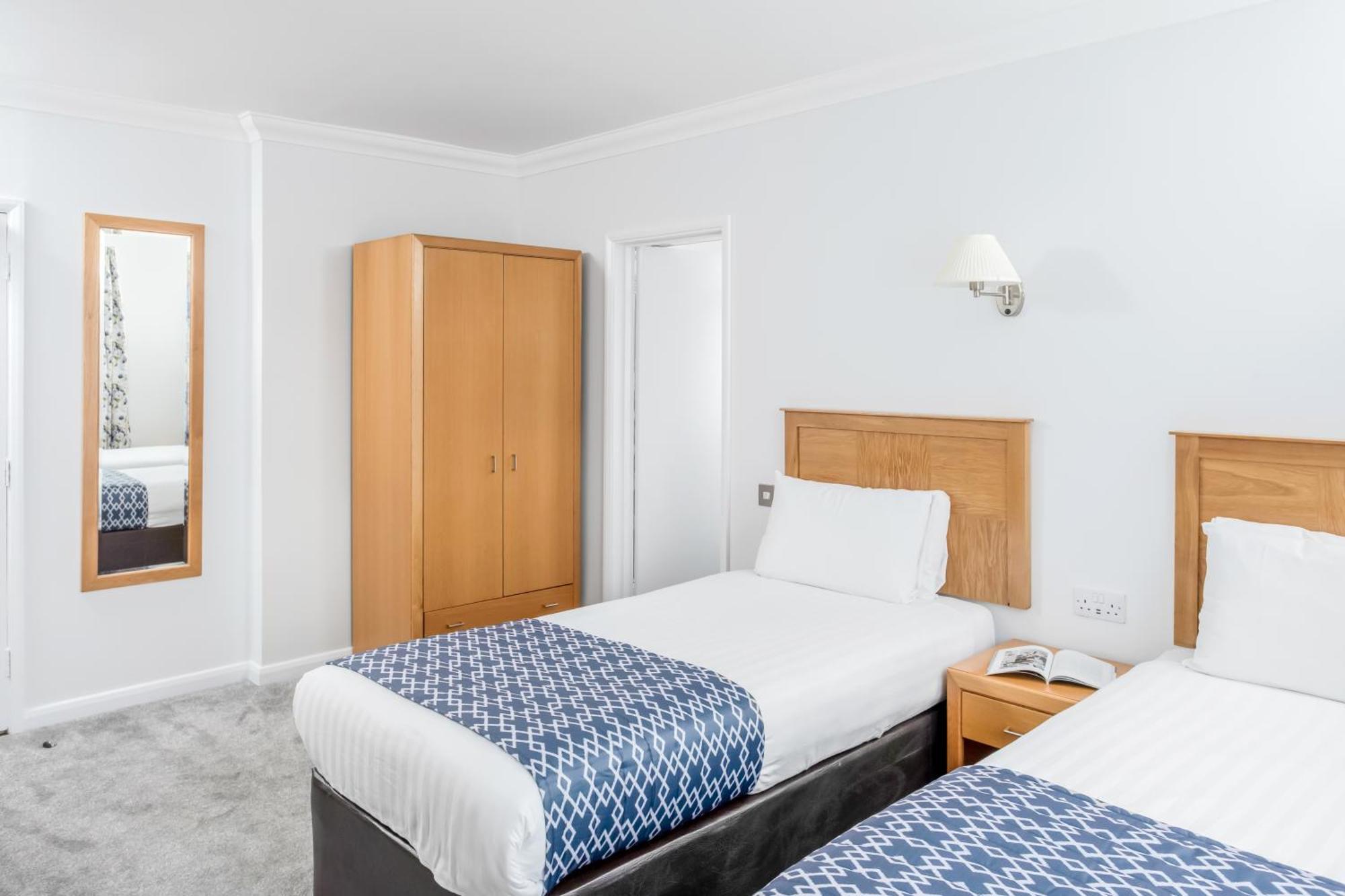 The Kilbirnie Hotel New Quay Exteriör bild
