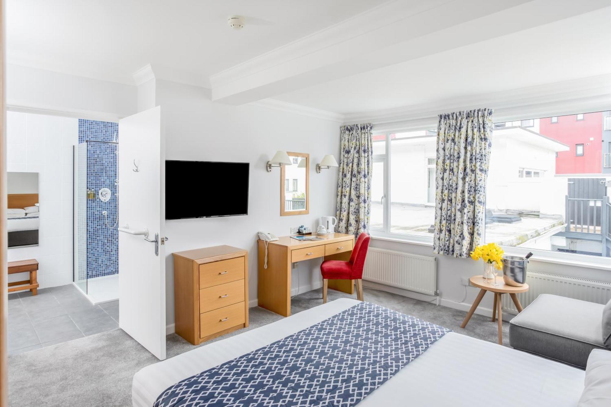 The Kilbirnie Hotel New Quay Exteriör bild